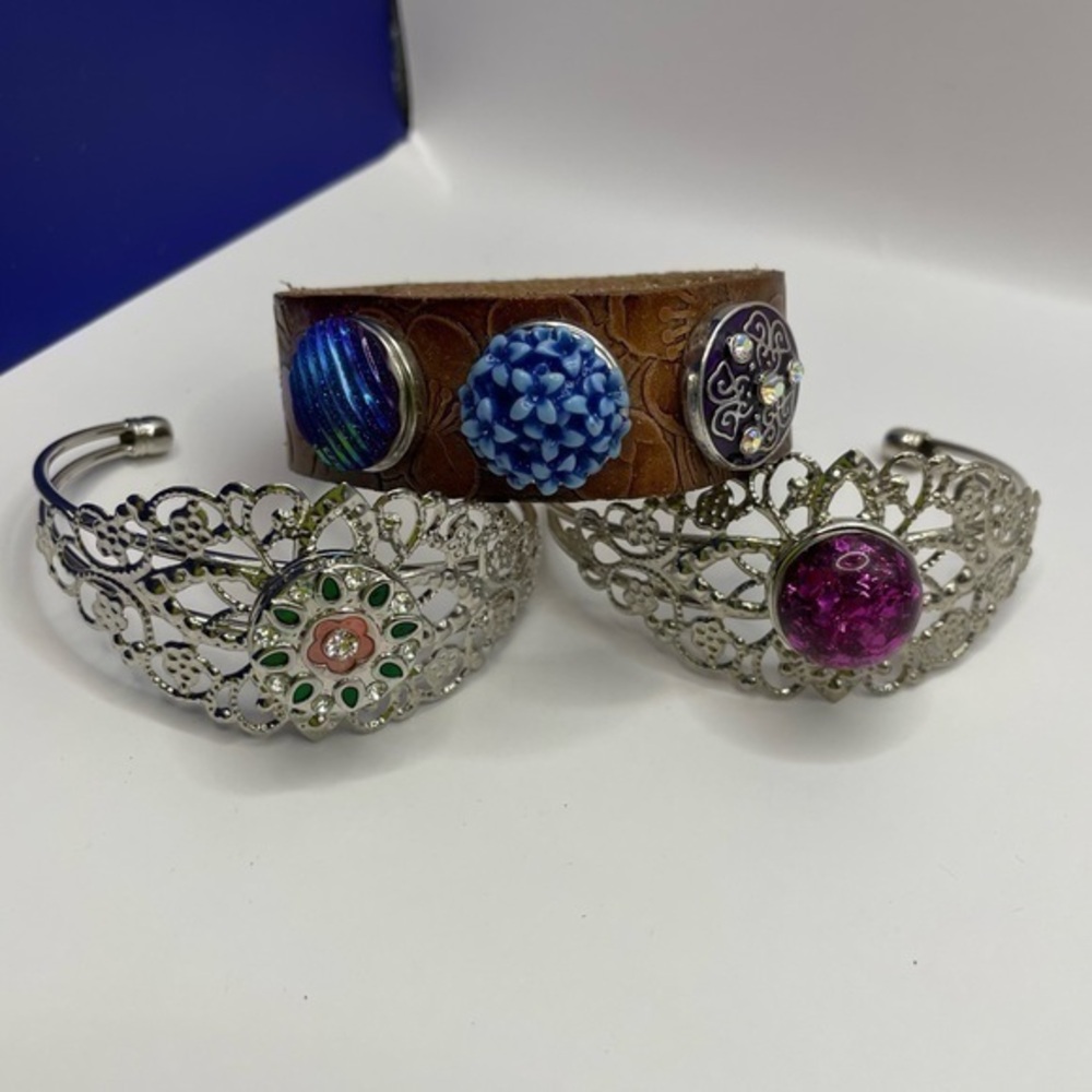 NEW ❤️ Artisan Hand Crafted Leather Bracelet Set w/ Interchangeable Snap Charms